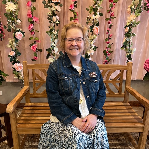 Meet your Posher, Kim - Picture 1 of 1